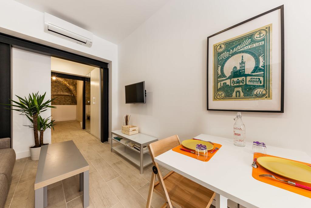 Chez Nous - 7 Appartements Sur Le Vieux Port Marseille Bagian luar foto