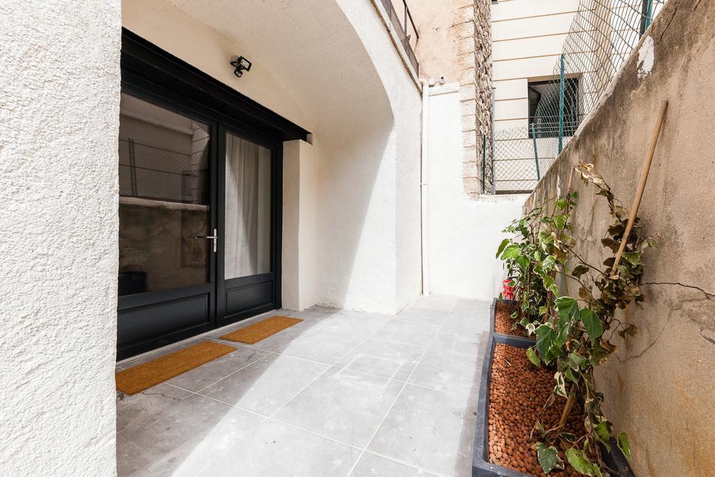 Chez Nous - 7 Appartements Sur Le Vieux Port Marseille Bagian luar foto