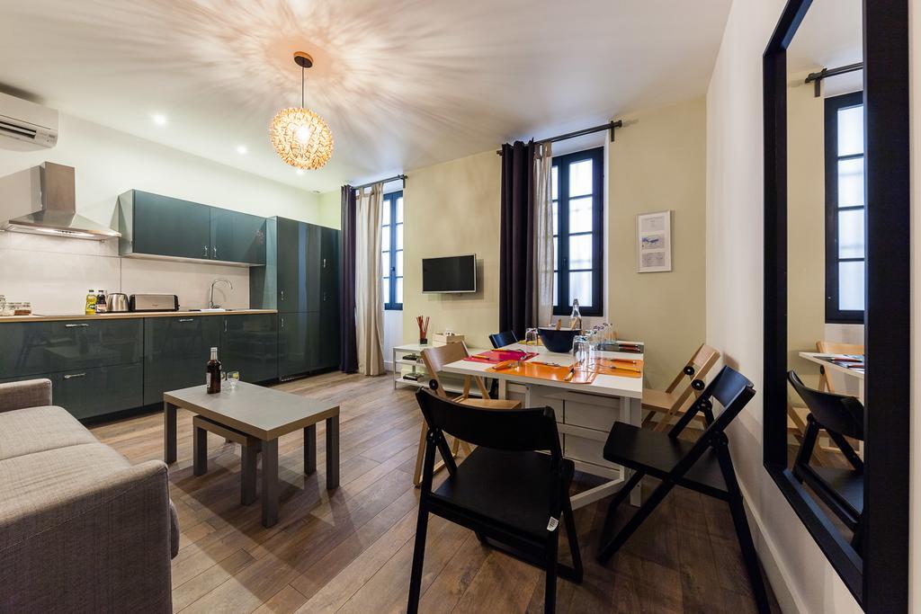 Chez Nous - 7 Appartements Sur Le Vieux Port Marseille Bagian luar foto