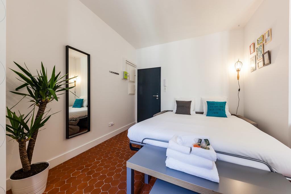 Chez Nous - 7 Appartements Sur Le Vieux Port Marseille Bagian luar foto