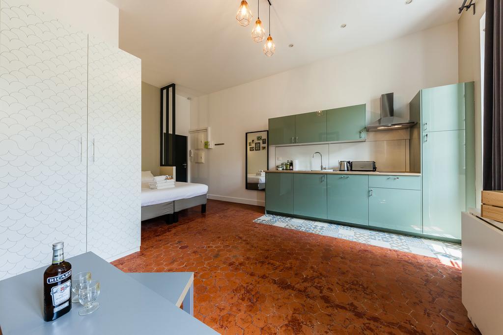 Chez Nous - 7 Appartements Sur Le Vieux Port Marseille Bagian luar foto