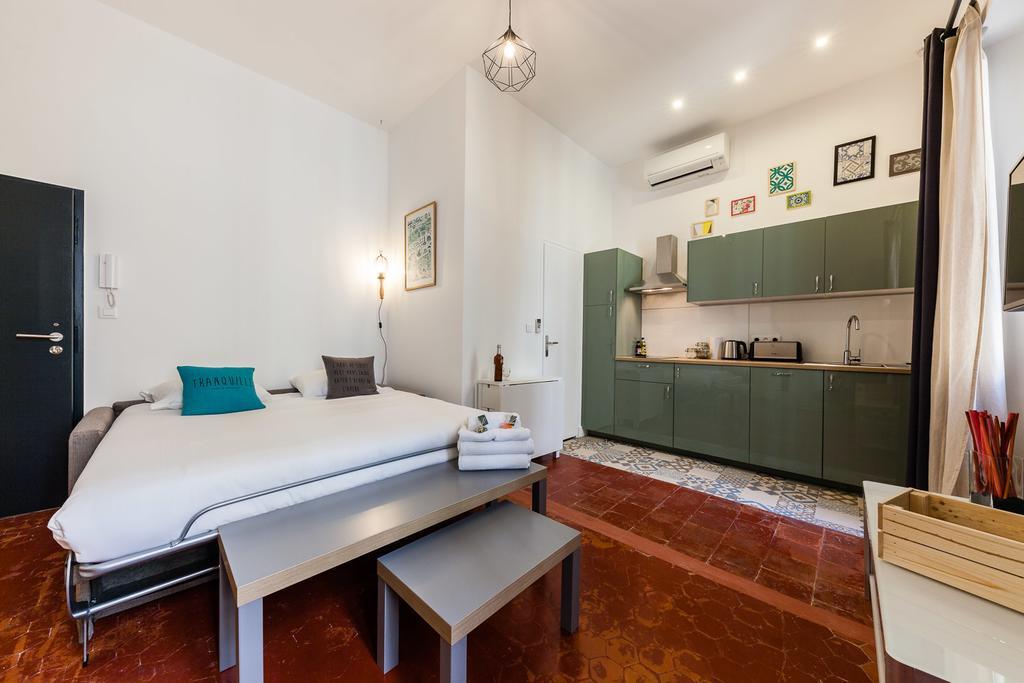 Chez Nous - 7 Appartements Sur Le Vieux Port Marseille Bagian luar foto