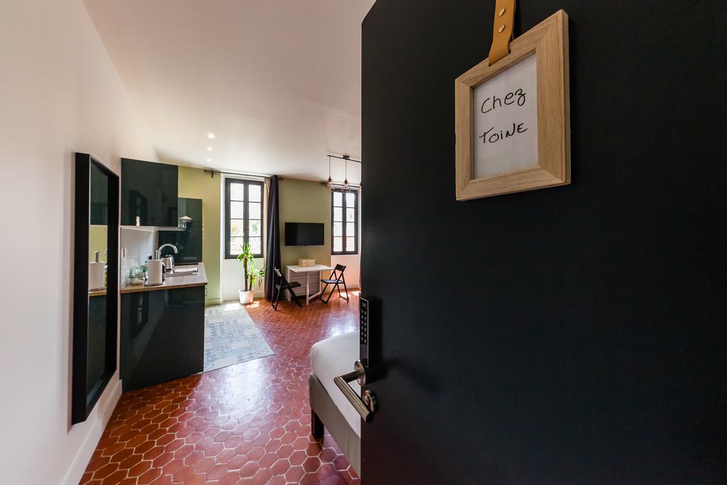 Chez Nous - 7 Appartements Sur Le Vieux Port Marseille Bagian luar foto