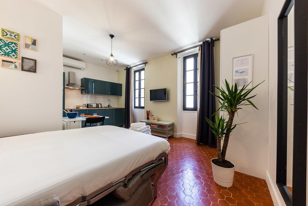 Chez Nous - 7 Appartements Sur Le Vieux Port Marseille Bagian luar foto